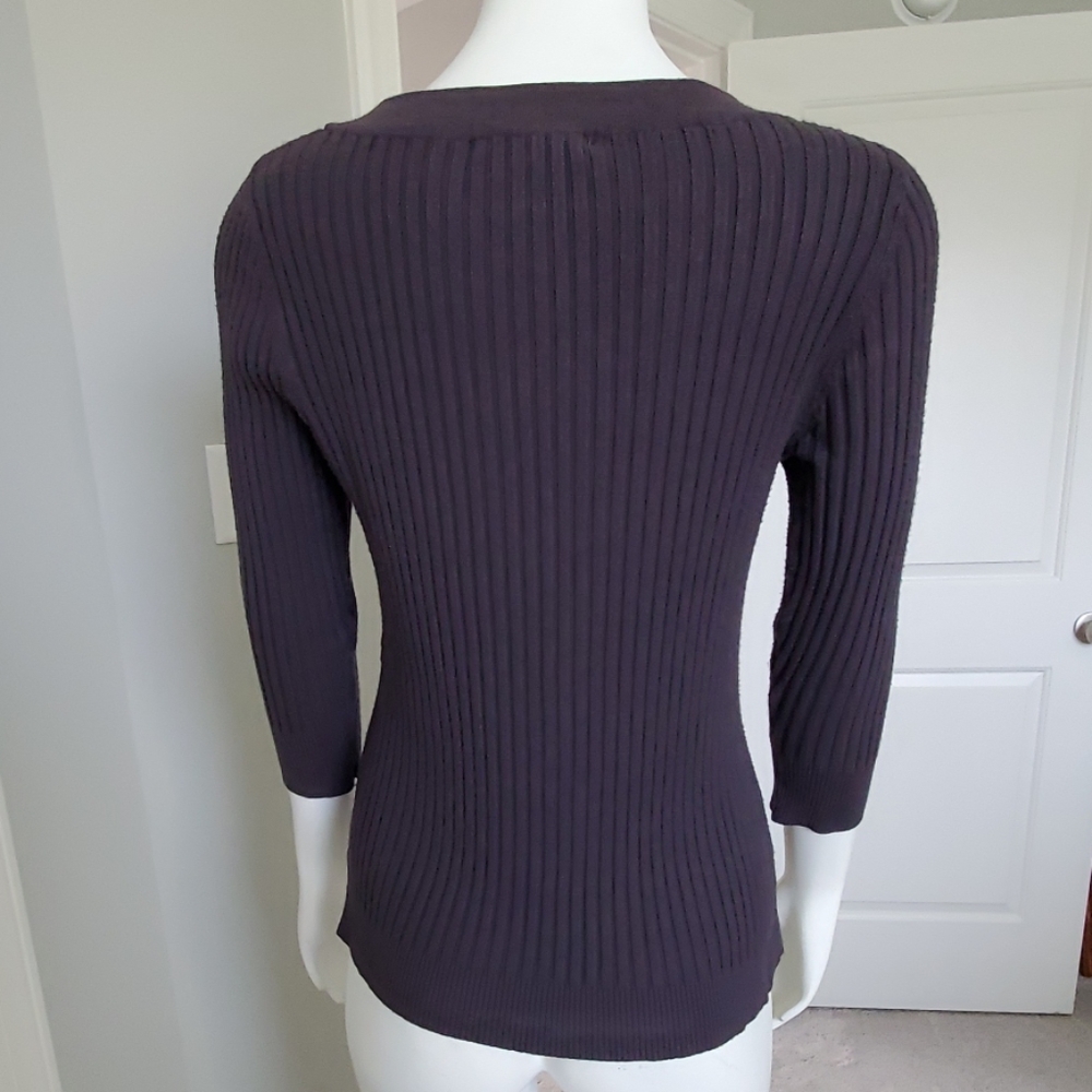 Sweater - Picture 2 of 4